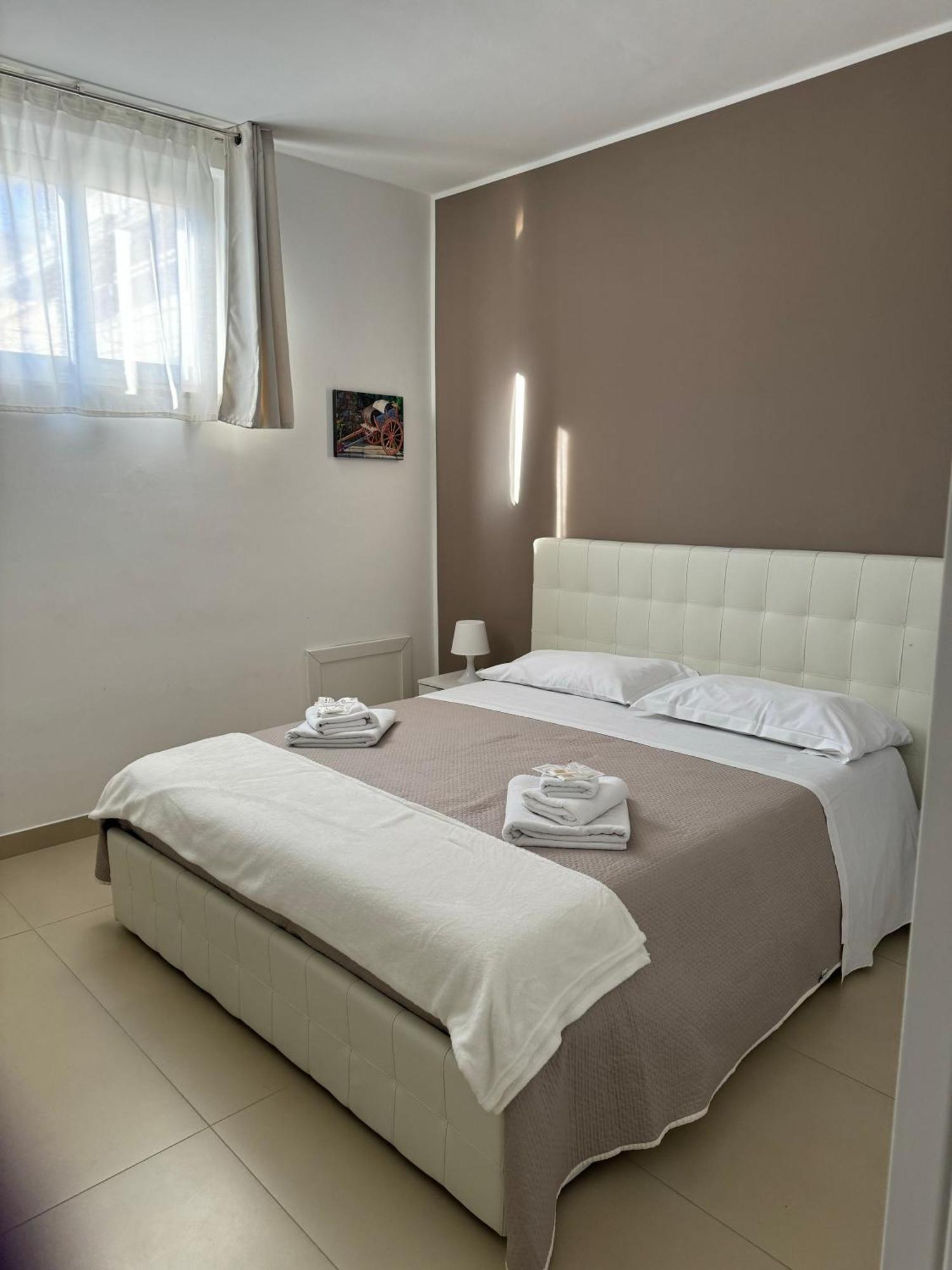 Four Rooms Naxos Giardini Naxos Ngoại thất bức ảnh